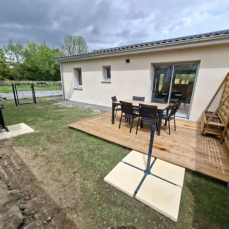 Le Tailleur Proche De Vulcania Hébergement de vacances Mazaye